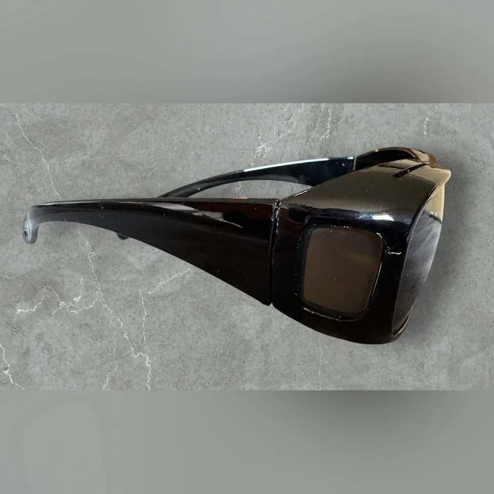 Black Sunglasses with Blingy Case